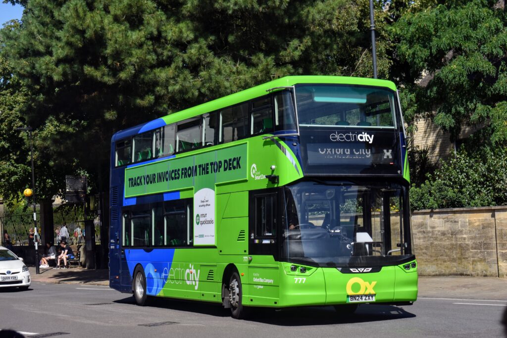 Oxford Bus Company 8 service